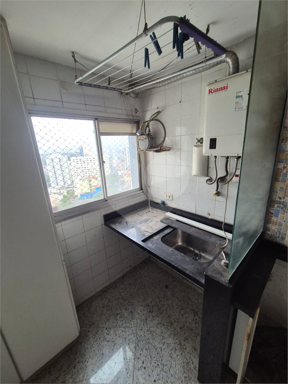 Apartamento  a venda com 03 quartos sendo 01 suíte em Santana, próximo ao metro! 