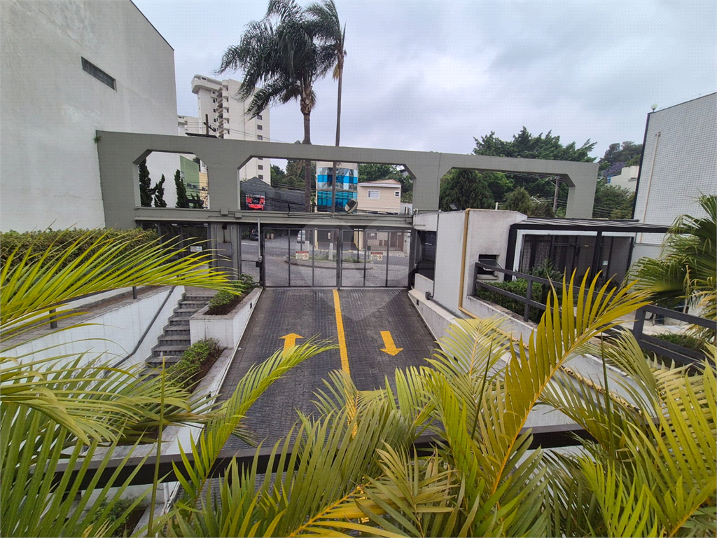 Apartamento  a venda com 03 quartos sendo 01 suíte em Santana, próximo ao metro! 
