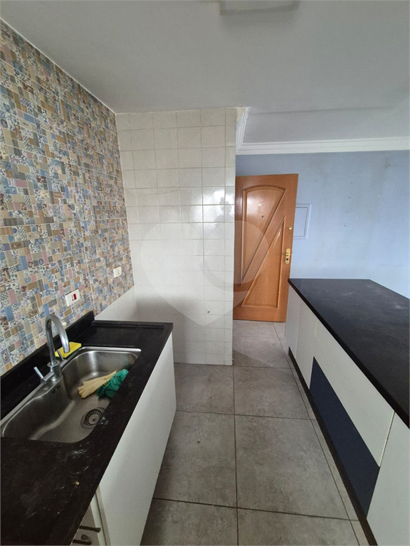 Apartamento  a venda com 03 quartos sendo 01 suíte em Santana, próximo ao metro! 