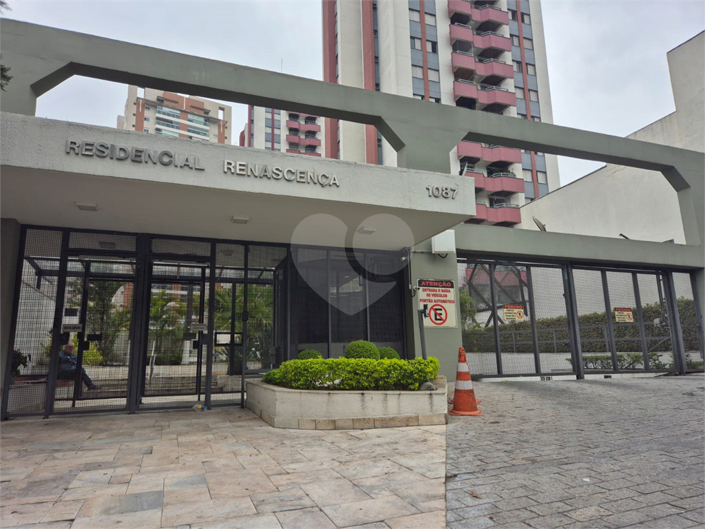Apartamento  a venda com 03 quartos sendo 01 suíte em Santana, próximo ao metro! 