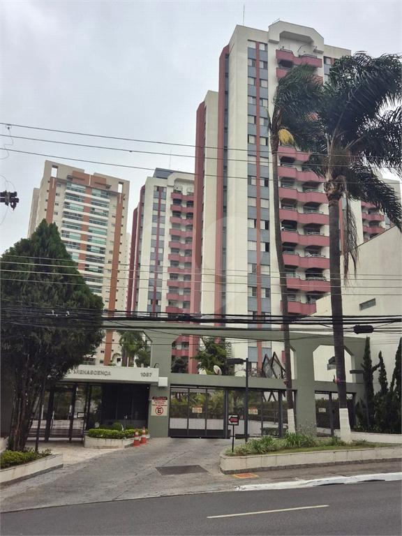 Apartamento  a venda com 03 quartos sendo 01 suíte em Santana, próximo ao metro! 
