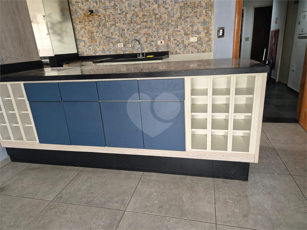 Apartamento  a venda com 03 quartos sendo 01 suíte em Santana, próximo ao metro! 