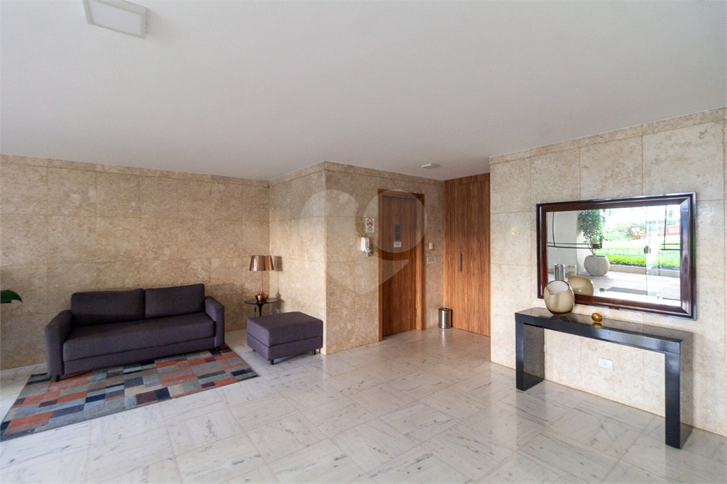 APARTAMENTO em HIGIENÓPOLIS