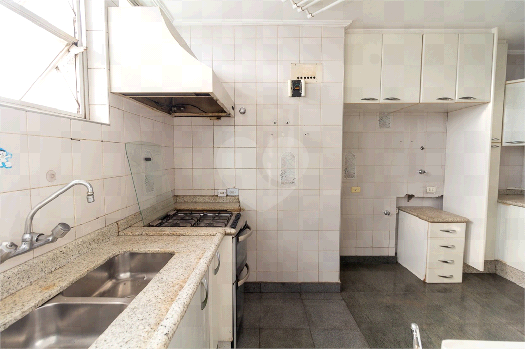 APARTAMENTO em HIGIENÓPOLIS