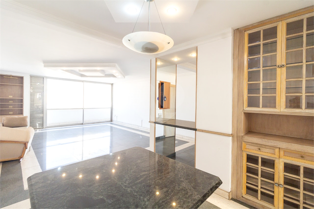 APARTAMENTO em HIGIENÓPOLIS