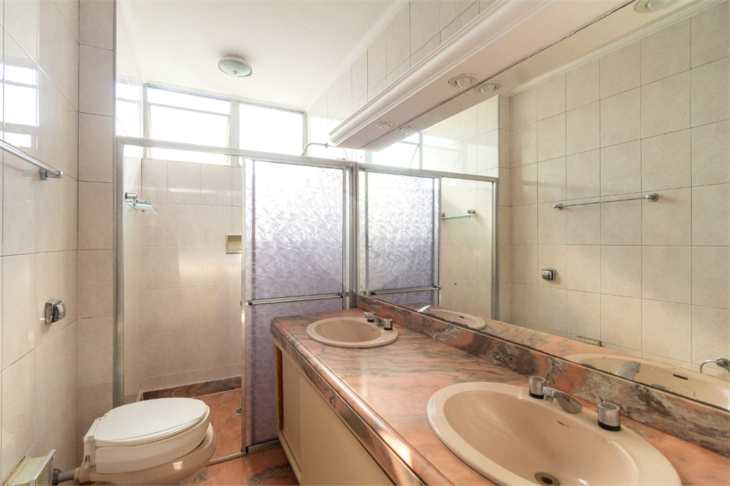 APARTAMENTO em HIGIENÓPOLIS