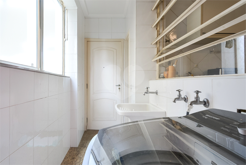 Apartamento de 180 m² em ótima localização na Rua Baronesa de Itú em Higienópolis
