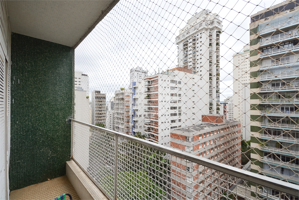 Apartamento de 180 m² em ótima localização na Rua Baronesa de Itú em Higienópolis