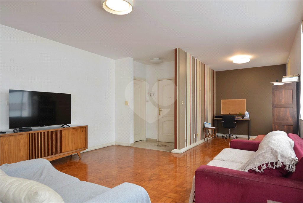 Apartamento de 180 m² em ótima localização na Rua Baronesa de Itú em Higienópolis