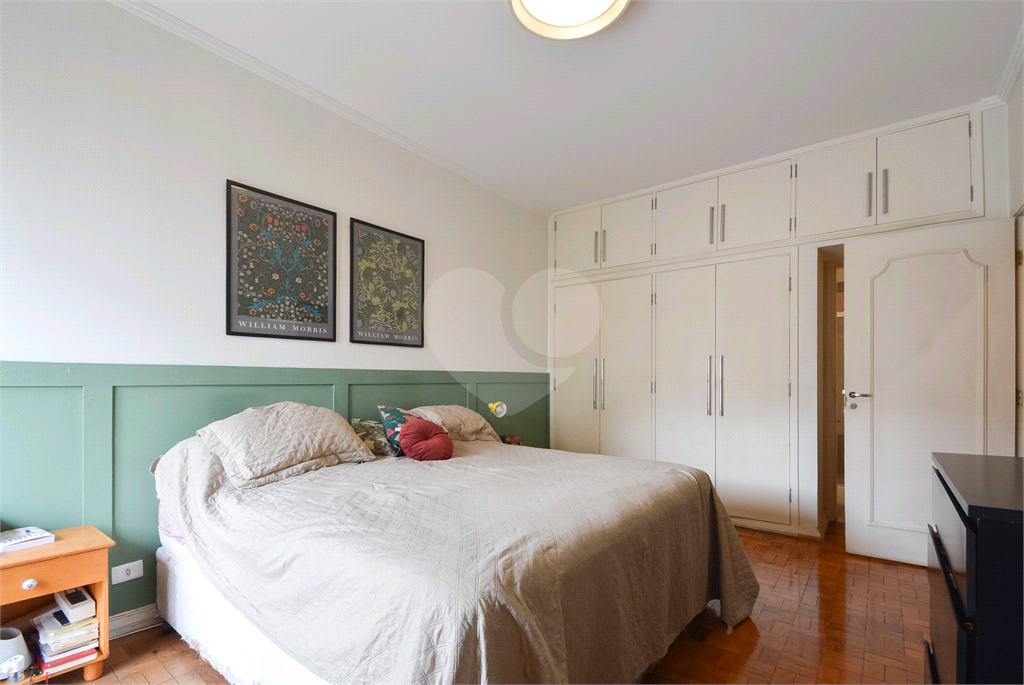 Apartamento de 180 m² em ótima localização na Rua Baronesa de Itú em Higienópolis