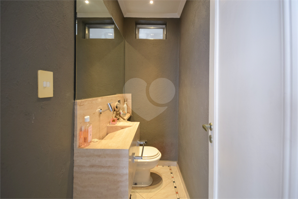Apartamento de 180 m² em ótima localização na Rua Baronesa de Itú em Higienópolis