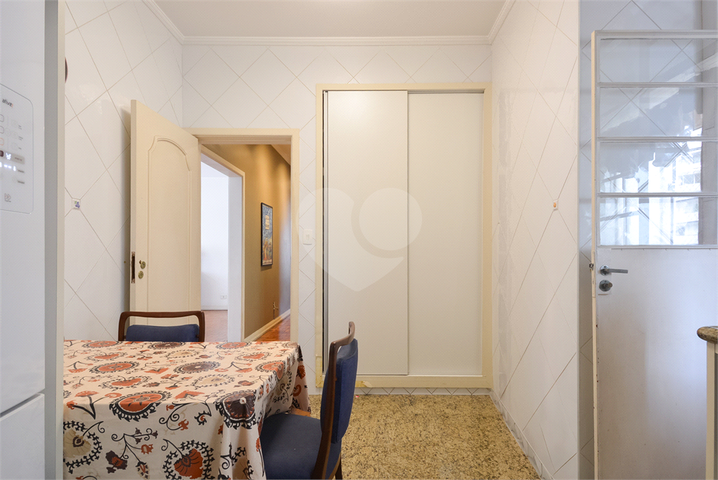 Apartamento de 180 m² em ótima localização na Rua Baronesa de Itú em Higienópolis