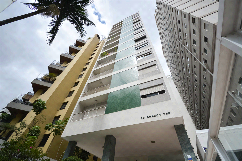 Apartamento de 180 m² em ótima localização na Rua Baronesa de Itú em Higienópolis