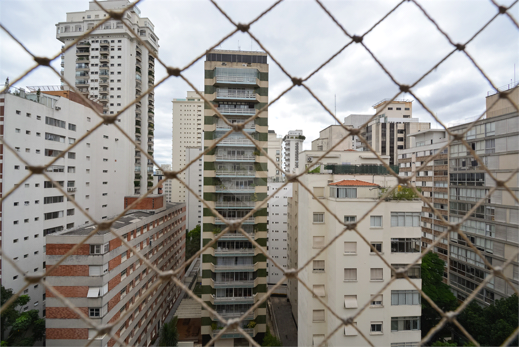 Apartamento de 180 m² em ótima localização na Rua Baronesa de Itú em Higienópolis