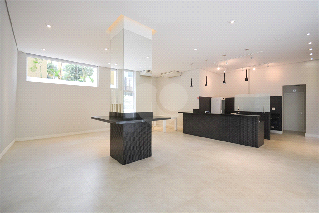 Apartamento de 180 m² em ótima localização na Rua Baronesa de Itú em Higienópolis