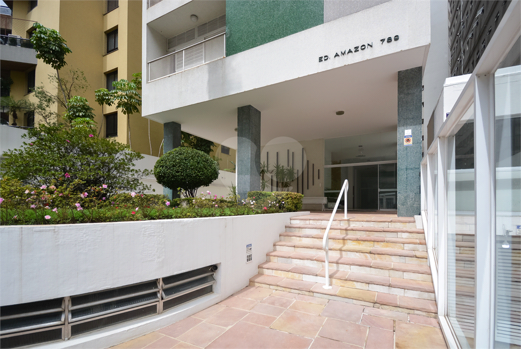 Apartamento de 180 m² em ótima localização na Rua Baronesa de Itú em Higienópolis