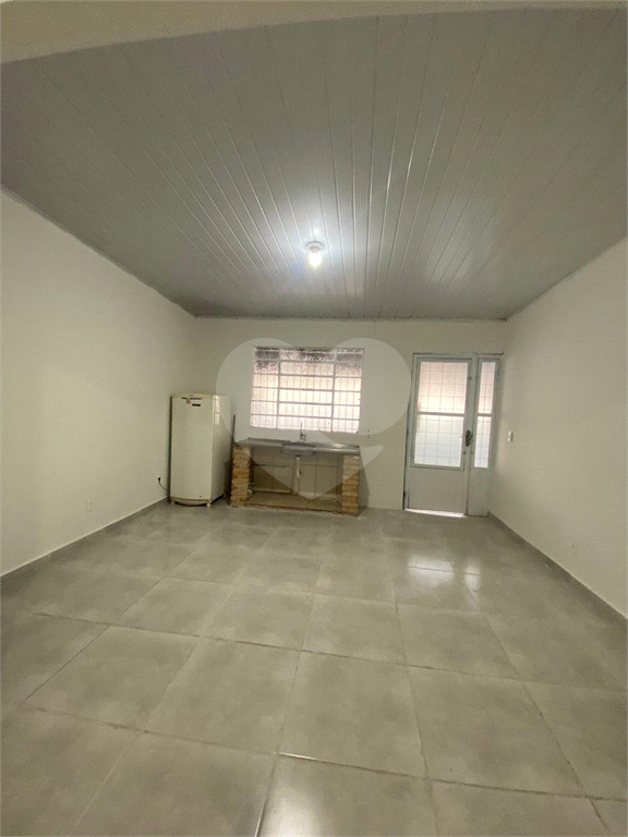 Casa à venda com 5 quartos, 200m² - Foto 25