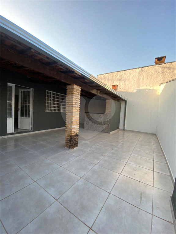 Casa à venda com 5 quartos, 200m² - Foto 18