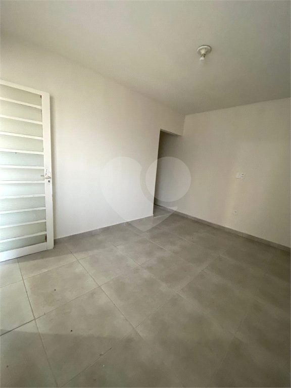 Casa à venda com 5 quartos, 200m² - Foto 6