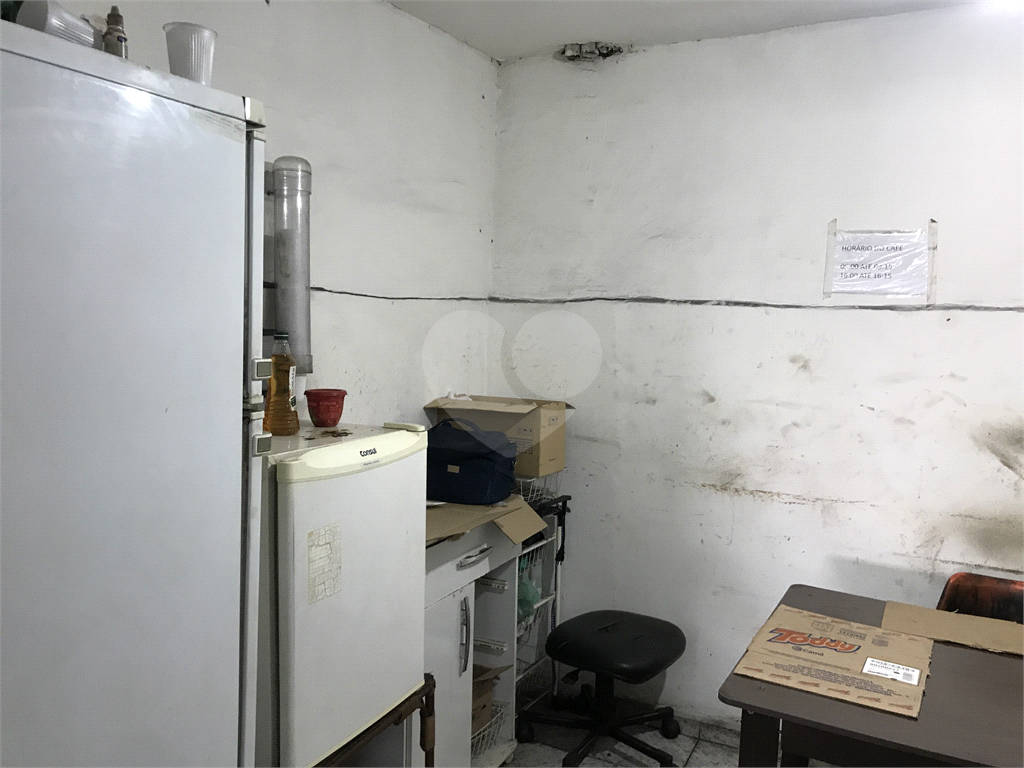 Prédio Comercial de esquina, na Avenida Nossa Senhora da Concórdia, Tremembé!!