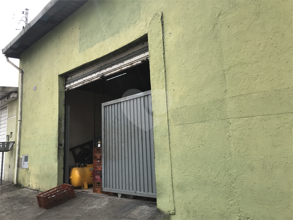 Prédio Comercial de esquina, na Avenida Nossa Senhora da Concórdia, Tremembé!!