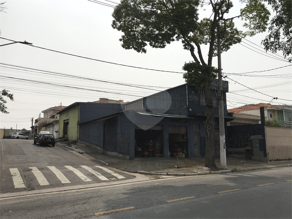 Prédio Comercial de esquina, na Avenida Nossa Senhora da Concórdia, Tremembé!!