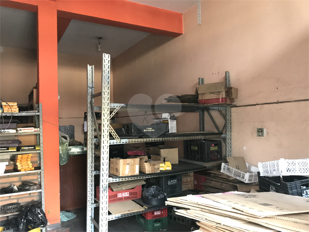 Prédio Comercial de esquina, na Avenida Nossa Senhora da Concórdia, Tremembé!!