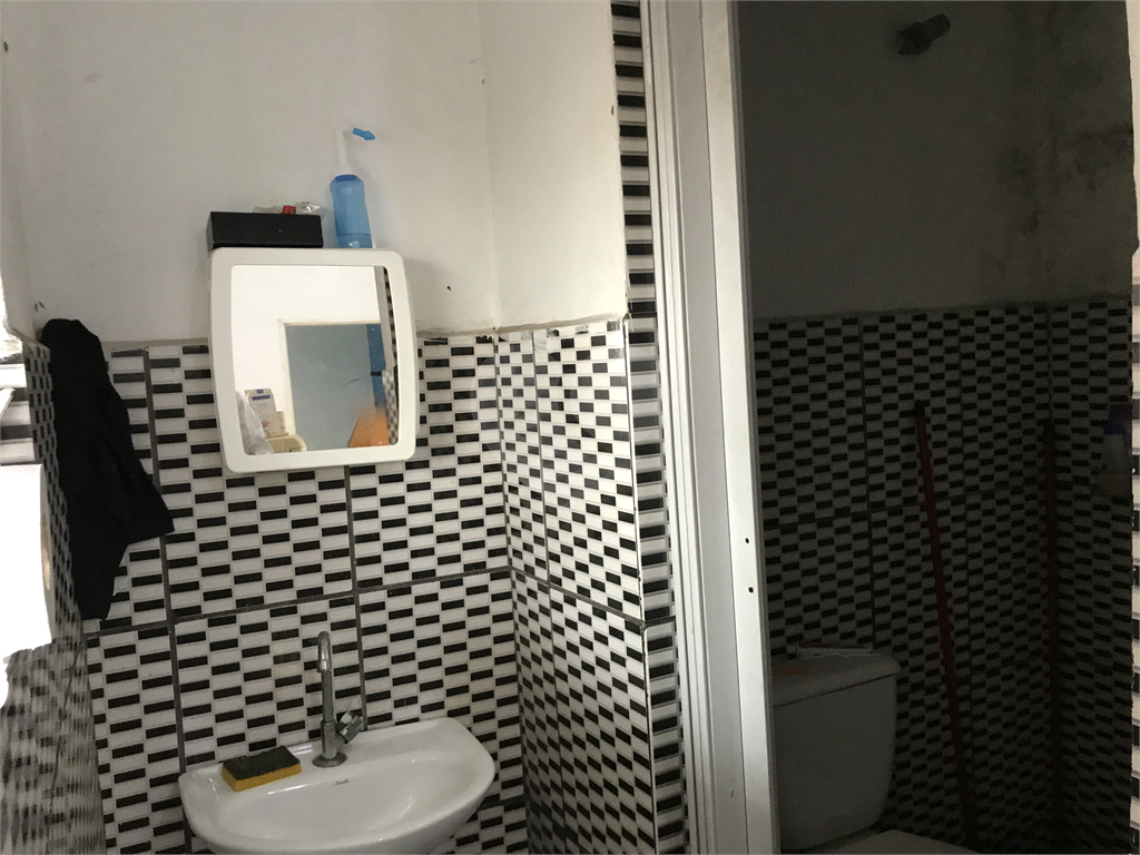 Prédio Comercial de esquina, na Avenida Nossa Senhora da Concórdia, Tremembé!!