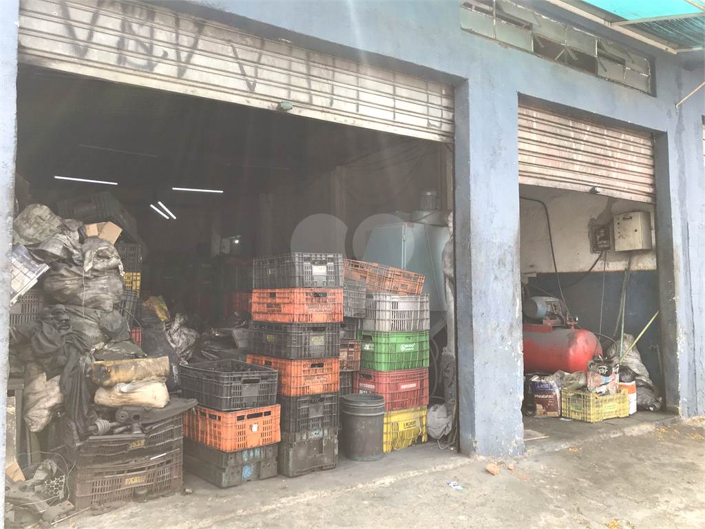 Prédio Comercial de esquina, na Avenida Nossa Senhora da Concórdia, Tremembé!!
