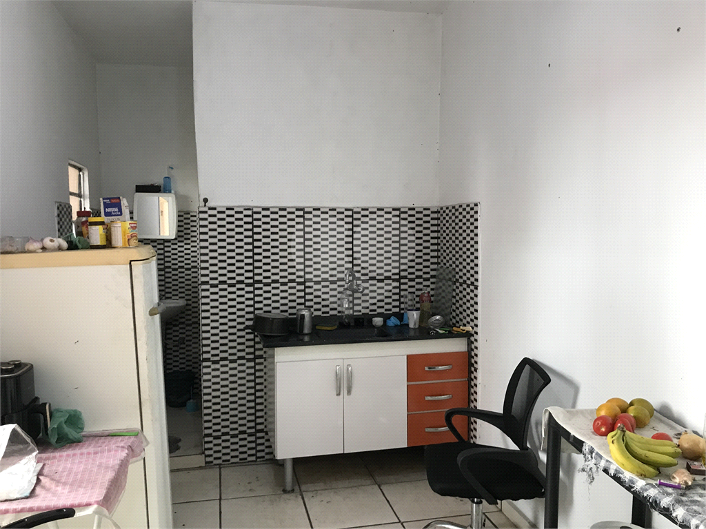 Prédio Comercial de esquina, na Avenida Nossa Senhora da Concórdia, Tremembé!!