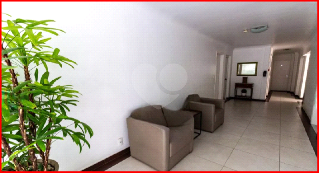 APARTAMENTO em ALTO DA LAPA