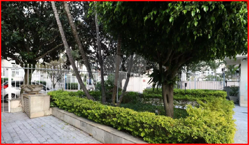 APARTAMENTO em ALTO DA LAPA