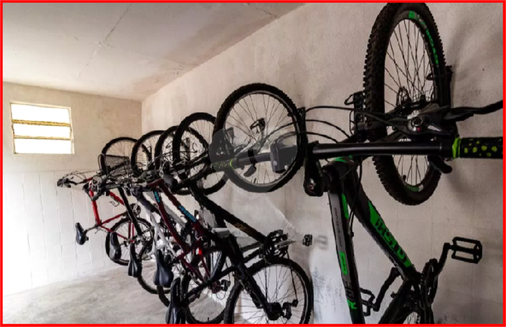APARTAMENTO em ALTO DA LAPA