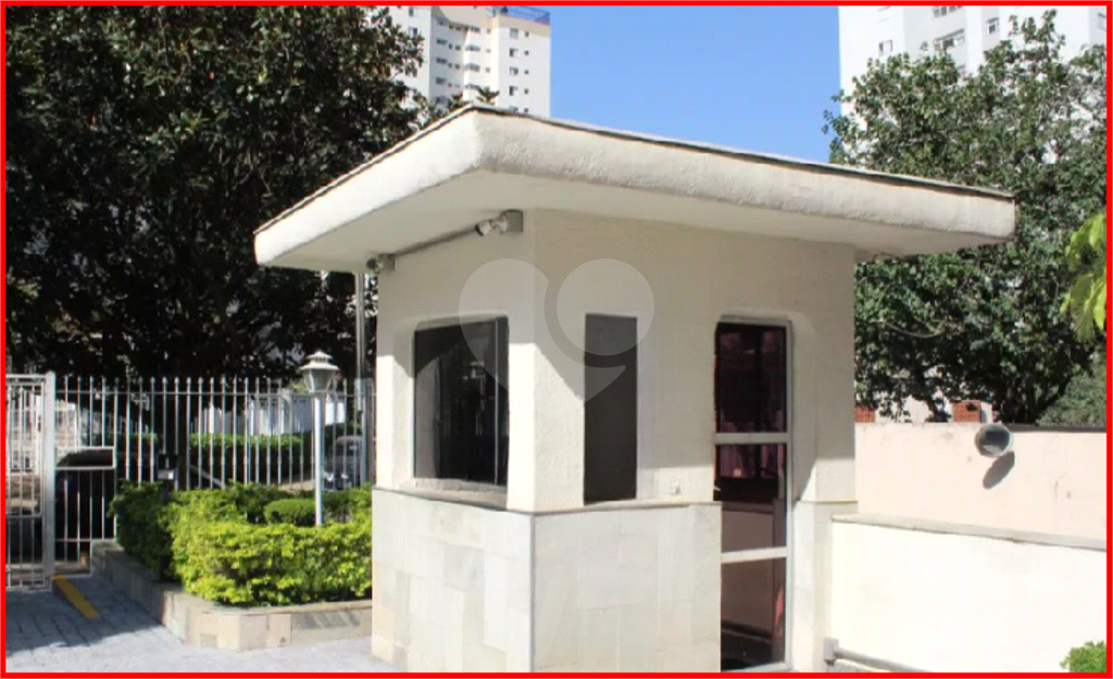 APARTAMENTO em ALTO DA LAPA