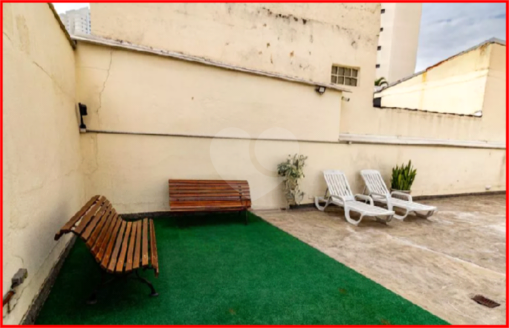 APARTAMENTO em ALTO DA LAPA
