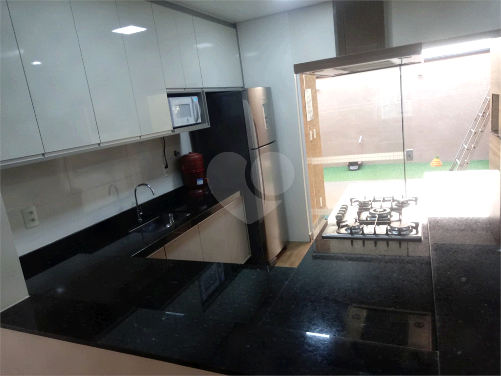 Casa Térrea em Atibaia com 2 suites. 