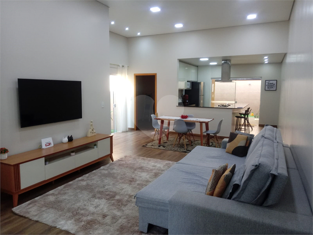Casa Térrea em Atibaia com 2 suites. 