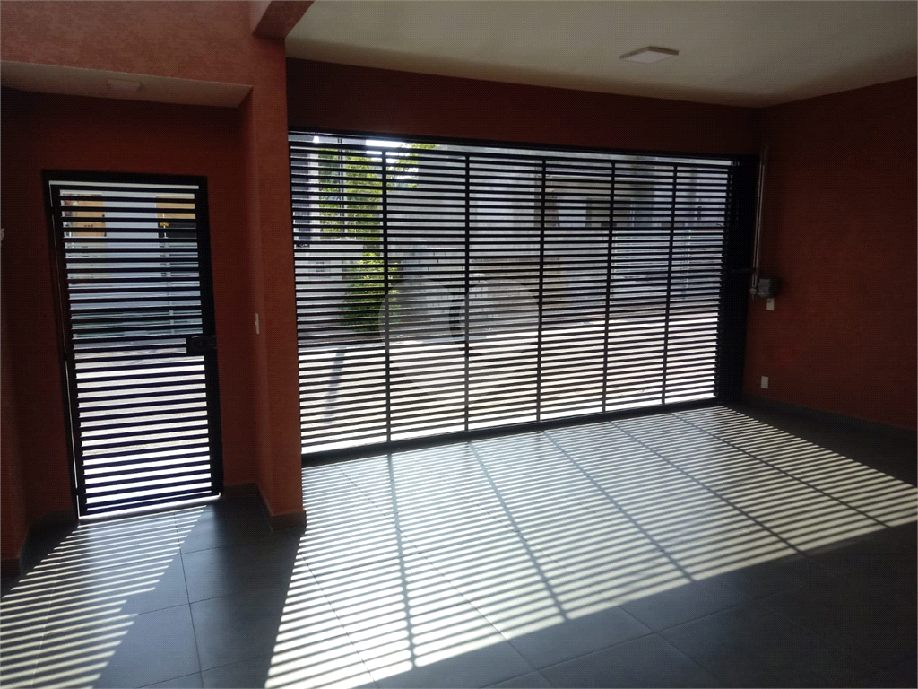 Casa Térrea em Atibaia com 2 suites. 
