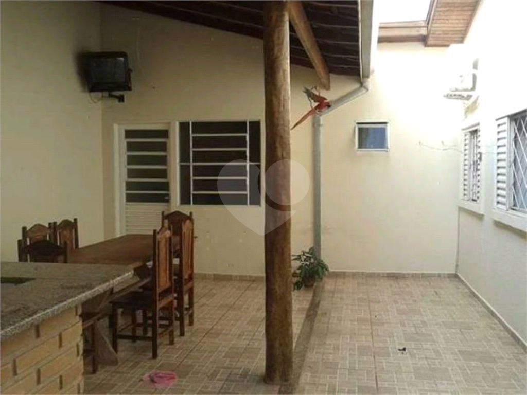 Casa à venda com 3 quartos, 175m² - Foto 2