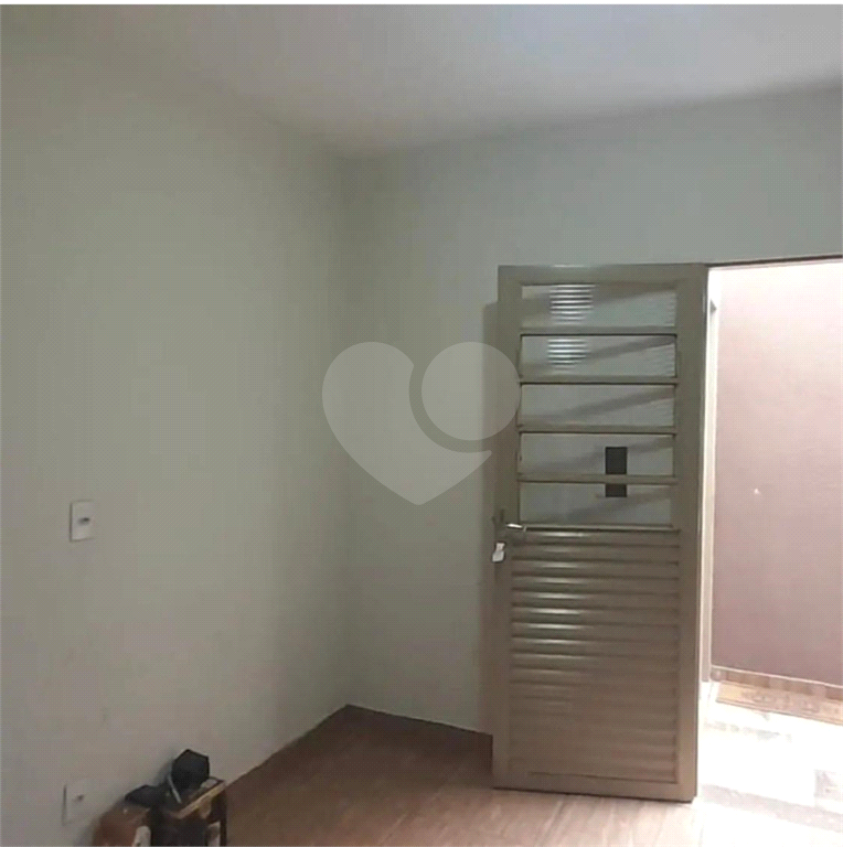 Casa à venda com 3 quartos, 241m² - Foto 2