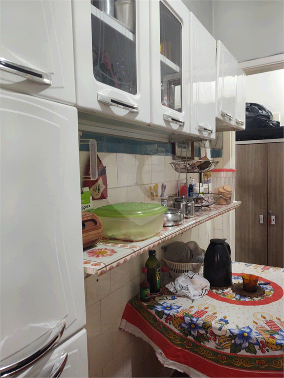 APARTAMENTO em PINHEIROS