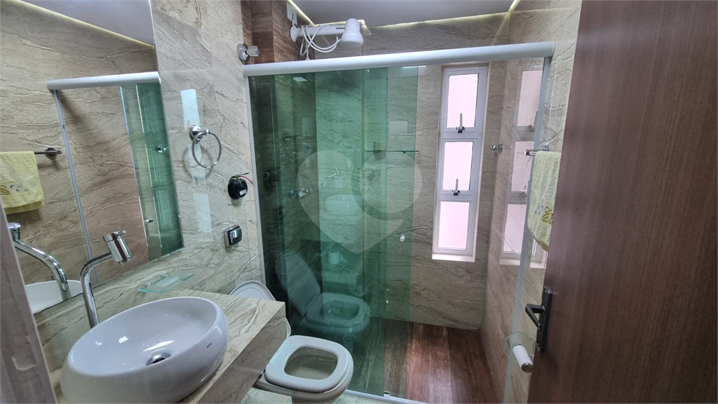 APARTAMENTO À VENDA 2 QUARTOS, SUÍTE COM VAGA BOA VISTA SÃO VICENTE