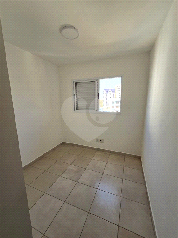 Apartamento para alugar com 2 quartos, 56m² - Foto 12