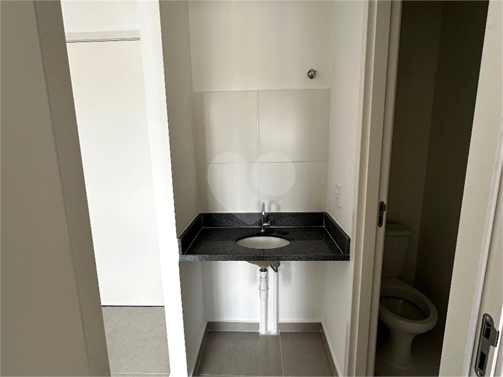 Apartamento à venda com 1 quarto, 25m² - Foto 2