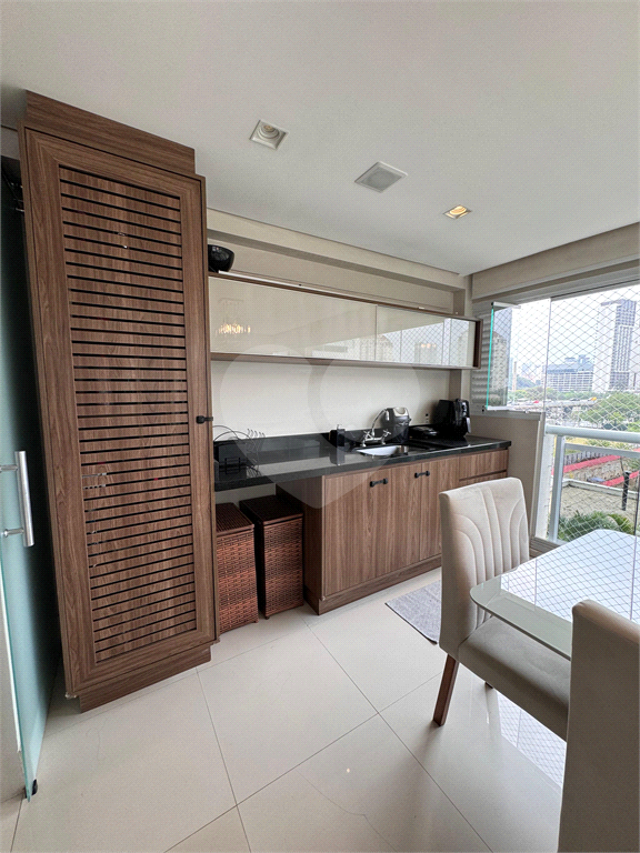 APARTAMENTO em ÁGUA BRANCA