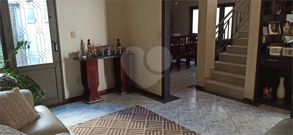 Sobrado à venda com 3 quartos, 369m² - Foto 2