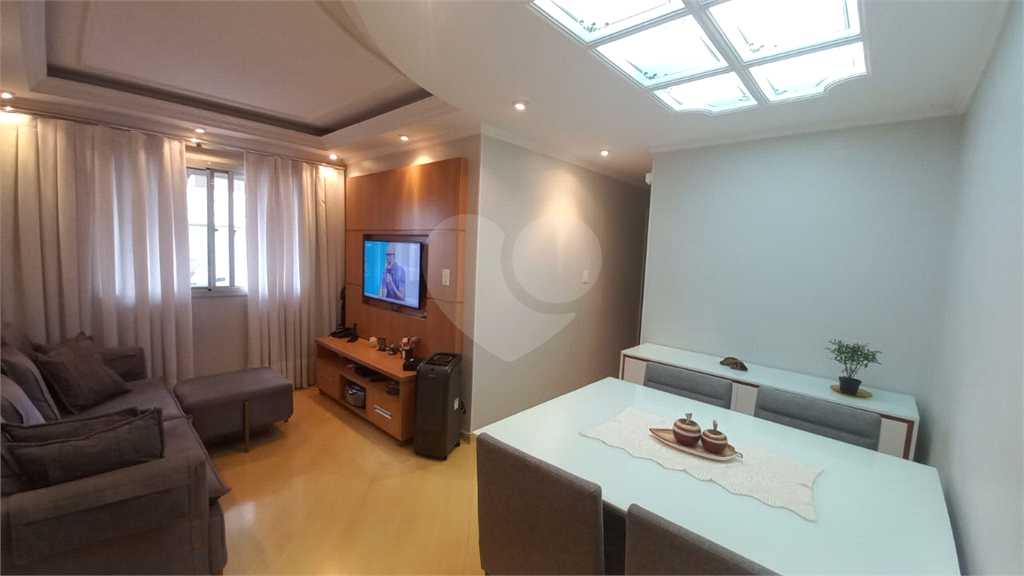 Apartamento à venda com 3 quartos, 64m² - Foto 1