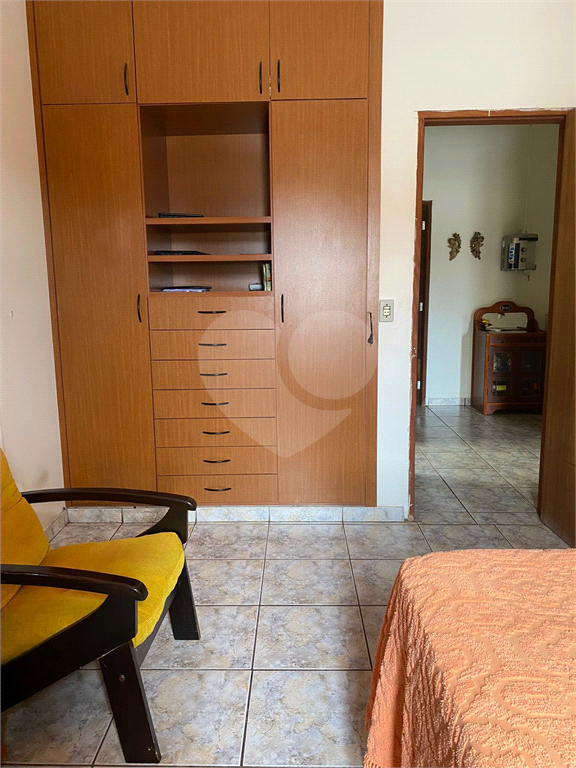 Casa à venda com 3 quartos, 250m² - Foto 13