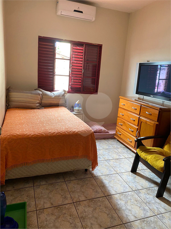 Casa à venda com 3 quartos, 250m² - Foto 12