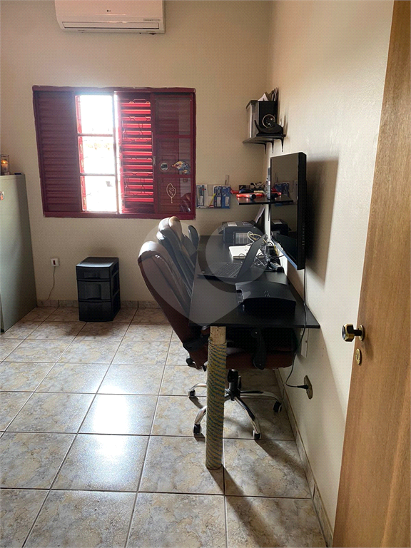Casa à venda com 3 quartos, 250m² - Foto 10